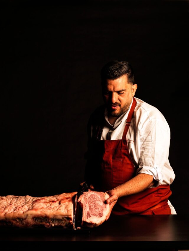 Exceptional Wagyu, sourced from David Blackmore - cooked simply, finished over flame.
Respect for the ingredient, always.

Magma by Dany Karam opens 19th of November.

#magma  #danykaram  #cabravale